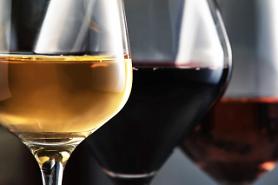 S. Koreas megastore Emart adopts instant wine pickup service through mobile app