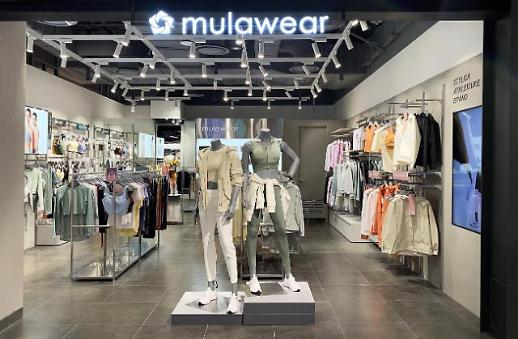 패션업계, 오프라인 유통망 확장으로 고객 접점 늘린다