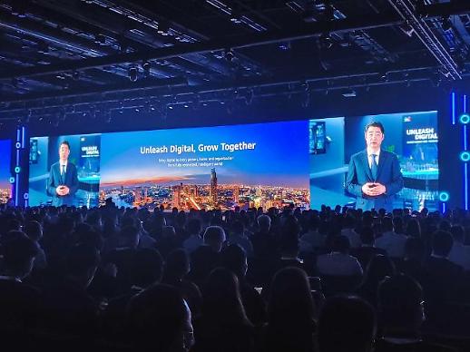 [하이테크리포트] 美 제재 해법 클라우드에서 찾은 화웨이...동남아·중동 공략해 AWS 추격