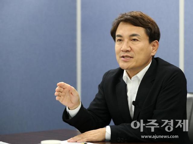 김진태 강원도지사, "반도체 기업이 가장 필요로 하는 것은 사람...전문인력 1만 명 양성할 것"