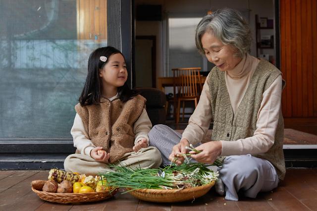 加速迈入超高龄社会 韩国65岁老年人口超900万