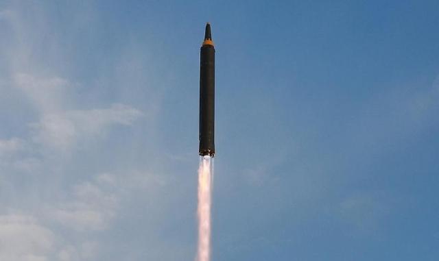 정부, 北 미사일 도발에 "핵 개발 단념하게 할 것"
