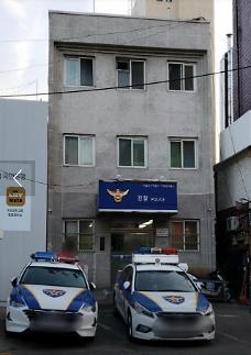 [아주 돋보기] 애들 밥이라도 먹여야 하는데…자책하는 이태원 경찰관·상인들