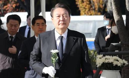 [尹 취임 6개월] 시작부터 레임덕 지지율...정국운영 과제 셋 지지율·참모진·與 장악력