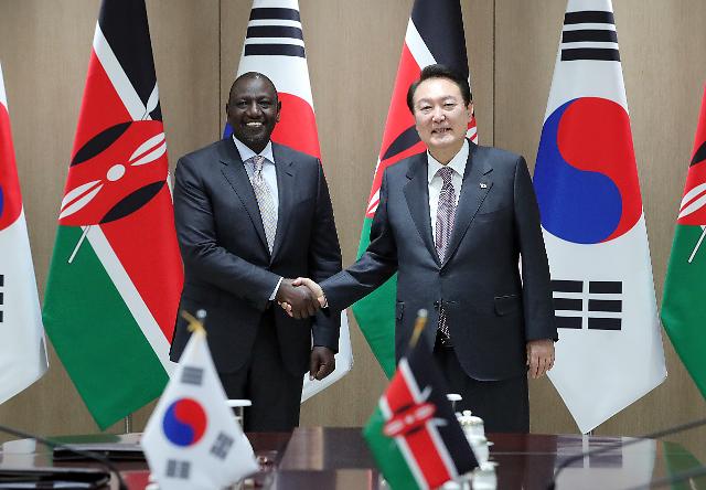 尹, 케냐 대통령과 정상회담 아프리카 핵심 협력국...교류 협력 강화