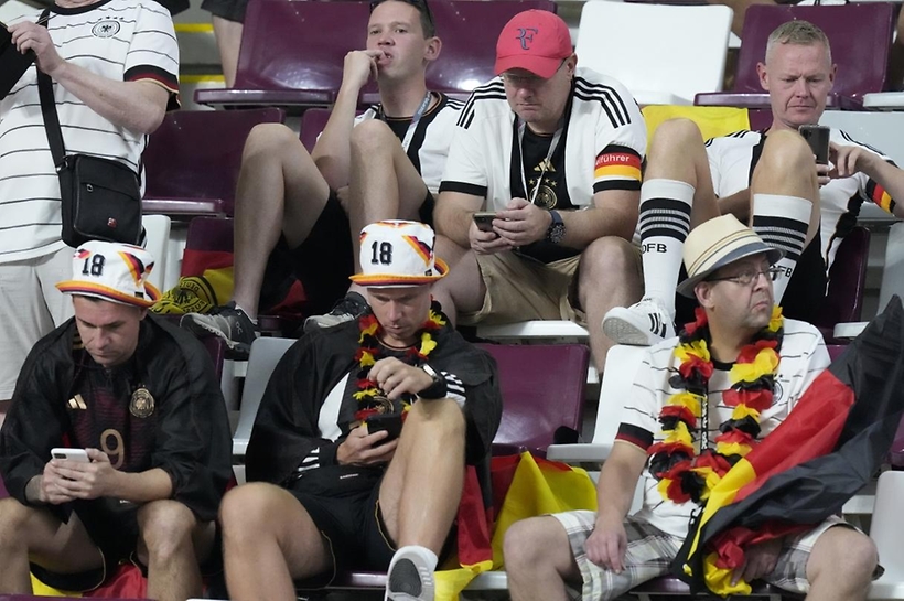 [슬라이드 뉴스｜카타르 월드컵] 고개 든 일본...고개 숙인 독일