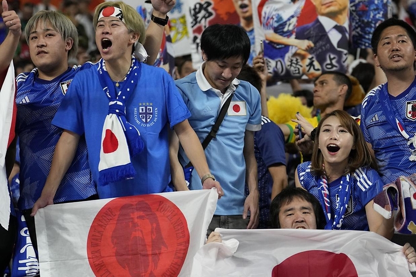 [슬라이드 뉴스｜카타르 월드컵] 고개 든 일본...고개 숙인 독일