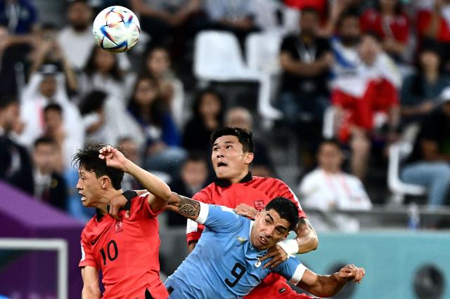 ​[카타르 월드컵] 우루과이전 전반 0-0, 조직력 앞세운 한국