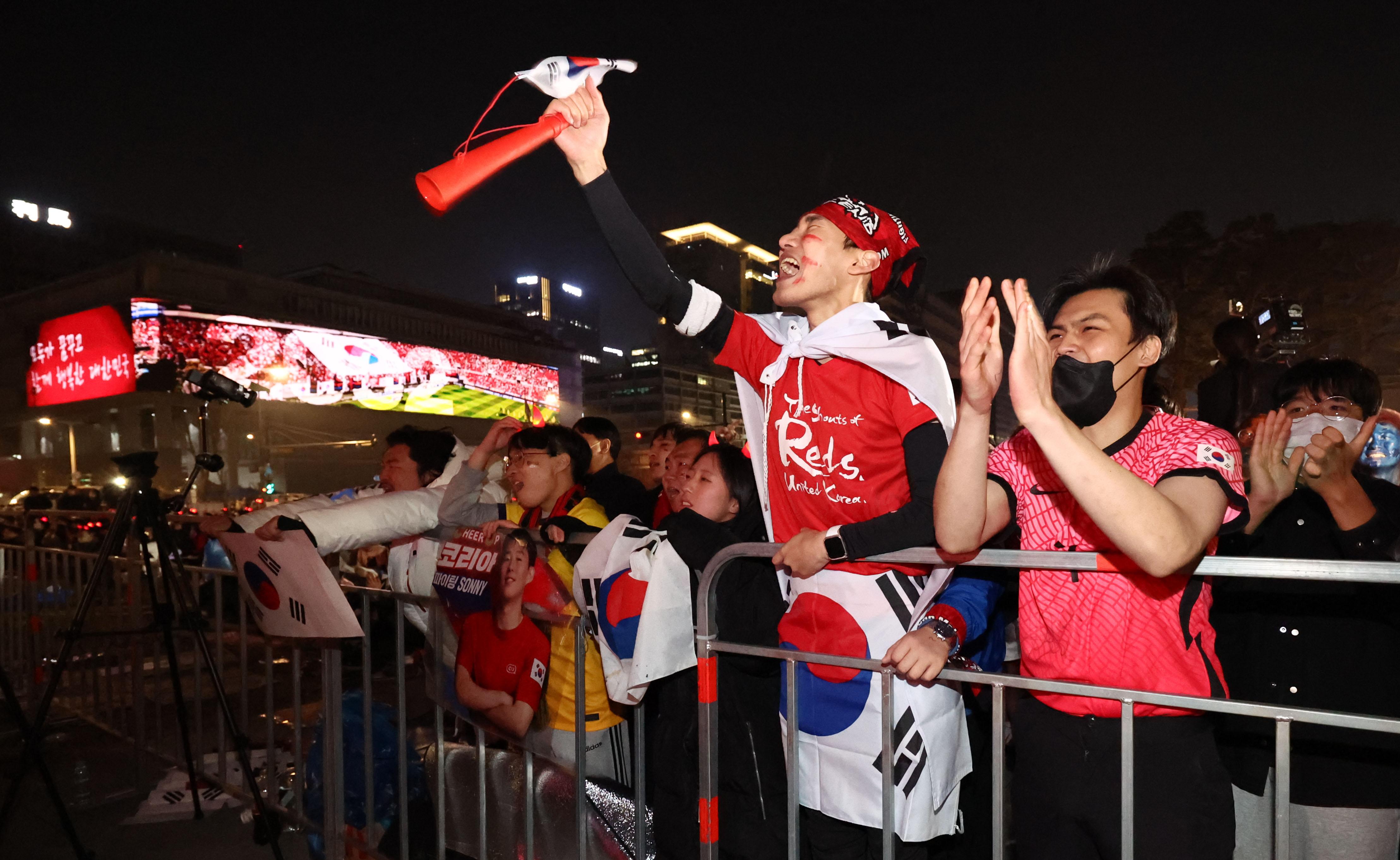 近3万“红魔”助威韩国世界杯首战