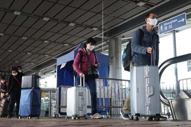홍콩, 中 감염자 급증 불구 1월 중 국경 재개방 예정