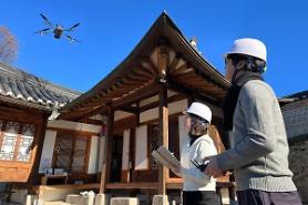 Seoul to utilize drones to monitor tile roofs of traditional Hanok buildings