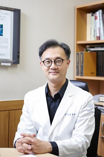 윤성우 강동경희대병원 교수, '한의암치료 데이터베이스 구축' 연구 진행 | 아주경제