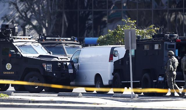 美 캘리포니아서 이틀 만에 또 총기 사고…7명 사망 