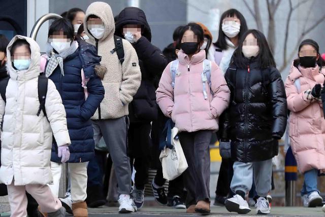 韩国新冠风险时隔13周下调为“低” 长假过后疫情或小幅反弹