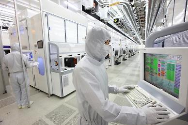 Falling semiconductor exports to take toll on economic growth