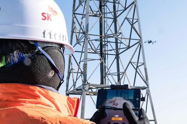 SKT、75mの通信塔をドローンとAIで点検する…技術開発·適用完了