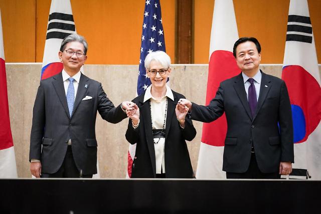 韩美日副外长在华盛顿举行磋商 商定加强三方合作应对朝核威胁