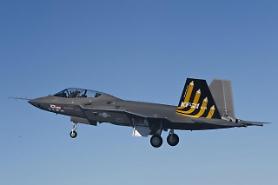 S. Koreas first two-seater fighter jet KF-21 succeeds 34-minute maiden flight