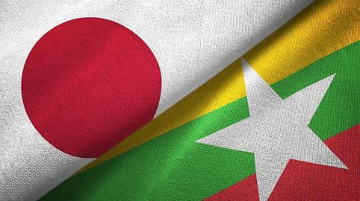 [NNA] 미얀마 총사령관, 日 아소 부총리 등에 서훈
