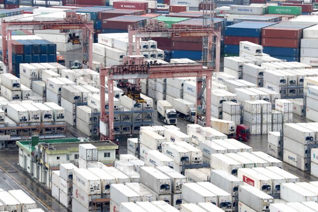 韩国贸易逆差持续一年 2月半导体出口同比减超四成