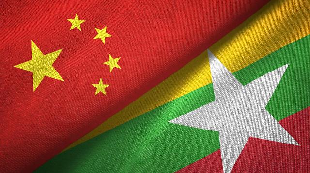 [NNA] 미얀마군 총사령관, 中 아시아문제특사와 회담