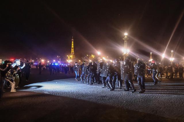 프랑스 연금 개혁 강행에 시위 격화…마크롱 국정 운영 차질 불가피