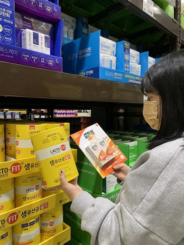 “朋克养生”成常态 保健品为何成为韩MZ一代消费“刚需”？
