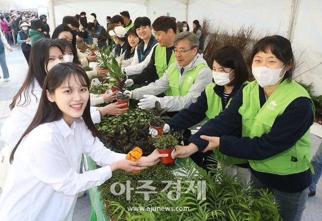 [포토] 대상, 2023 청정원 희망의 나무 나누기 행사 개최