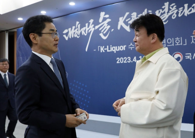 韩国打造"K-酒"文化 成立白钟元和金昌洙为首的"梦之队"