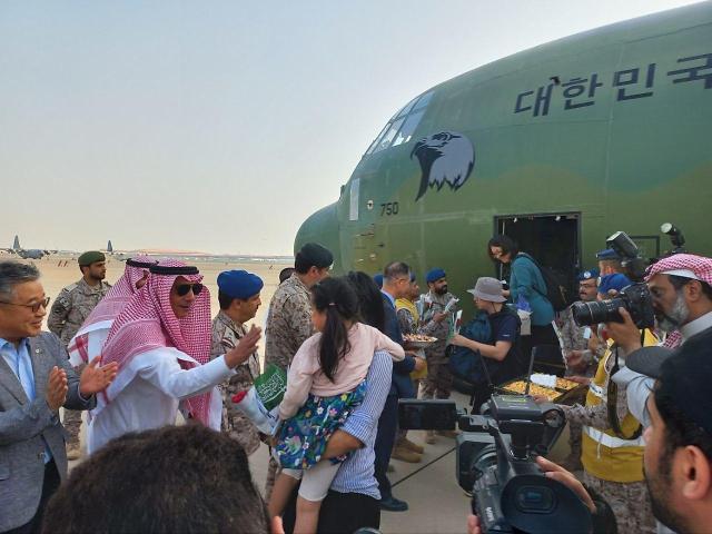 28名在苏丹韩国公民安全撤离回国