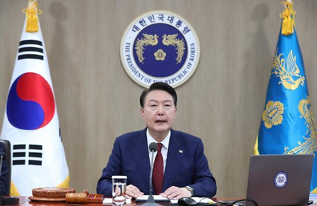 윤석열 대통령이 9일 서울 용산 대통령실 청사에서 열린 국무회의에서 발언하고 있다. 
