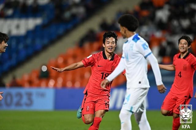 ​한국, U-20 월드컵서 10명 싸운 온두라스와 2-2 무승부