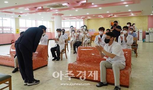 코로나 엔데믹 앞두고 윤병태 나주시장 의료진 찾아 감사합니다