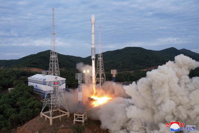 北朝鮮の宇宙発射剤発射失敗···「準備期間の短縮と技術力不足が原因」