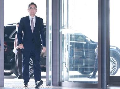 [포토] 이재용 회장, 마이바흐 GLS 타고 입장