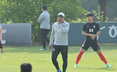韓선수, 19년 연속 우승이냐…외국선수, 타이틀 되찾나