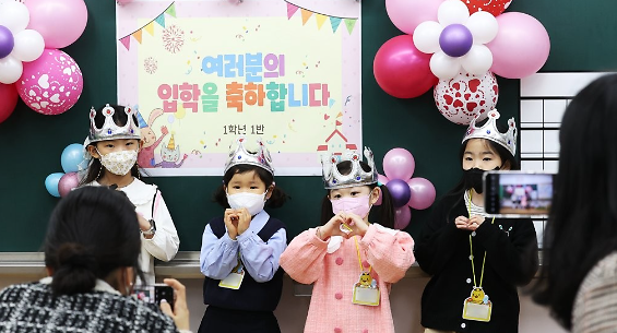 "我到底几岁?" 韩国即将统一适用周岁计龄法引混乱