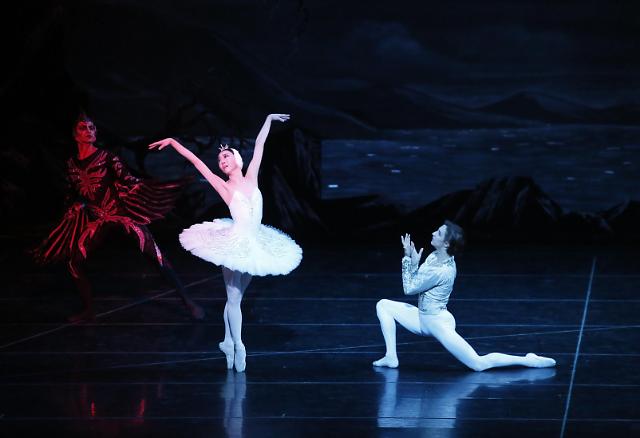 姜美善摘得“芭蕾奥斯卡”贝努瓦奖 成韩国第五位获奖舞者