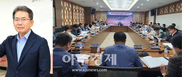 군위군은 대구광역시와 함께 새롭고 위대한 여정을 시작하는 미래 100년의 원년을 삼고 함께 도약하고자 하며, 대구광역시와 군위군의 상생을 통하여 행복한 군위를 만든다는 김진열 군위군수이다. (사진=군위군) 