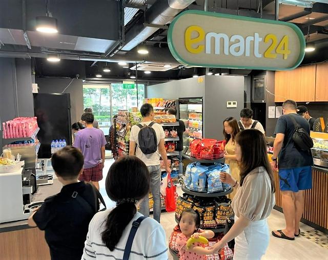 이마트24 싱가포르 3호점 내부 이미지 사진이마트24