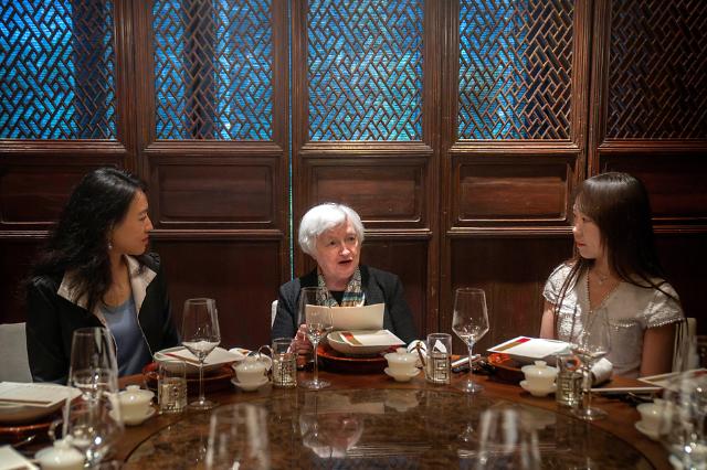 US Treasury Secretary Janet Yellen center speaks during a lunch meeting with women economists in Beijing China Saturday July 8 2023      Mark SchiefelbeinPool via REUTERS2023-07-08 133934
저작권자 ⓒ 1980-2023 ㈜연합뉴스 무단 전재 재배포 금지Copyright 2023 The Associated Press All rights reserved
