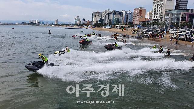 수상 오토바이 사진포항시