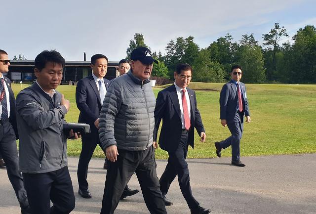 산책하며 일정 구상하는 윤석열 대통령
    빌뉴스리투아니아연합뉴스 진성철 기자  북대서양조약기구NATO·나토 정상회의 참석을 앞두고 윤석열 대통령이 11일현지시간 아침 빌뉴스 숙소 호텔 주변에서 천안함의 정식 명칭인 PCC-772 문구가 적힌 모자를 쓰고 산책하며 양자 회담 등의 일정을 구상하고 있다  2023711  대통령실 제공 재판매 및 DB 금지
    zjinynacokr2023-07-11 171837
저작권자 ⓒ 1980-2023 ㈜연합뉴스 무단 전재 재배포 금지저작권자 ⓒ 1980-2023 ㈜연합뉴스 무단 전재 재배포 금지