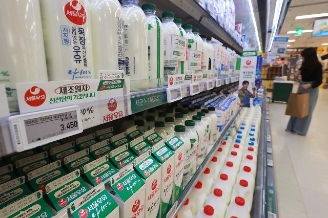 서울 내 대형마트 우유 진열대 모습 