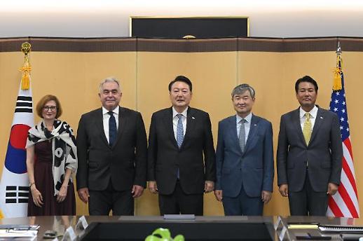 韩美核咨商小组首次会议在龙山总统府举行
