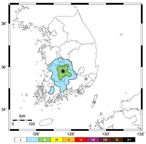 기상청 전북 장수군 북쪽서 규모 35 지진 발생
    서울연합뉴스 기상청은 29일 오후 7시 7분께 전북 장수군 북쪽 17㎞ 지역천천면에서 규모 35 지진이 발생했다고 기상청이 밝혔다 진원의 깊이는 6㎞로 추정됐다 2023729 기상청 제공 재판매 및 DB금지
    photoynacokr2023-07-29 194017
저작권자 ⓒ 1980-2023 ㈜연합뉴스 무단 전재 재배포 금지저작권자 ⓒ 1980-2023 ㈜연합뉴스 무단 전재 재배포 금지