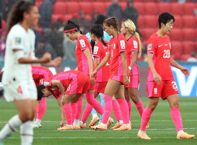 16강 전망 어두워진 여자 축구
    애들레이드연합뉴스 김주성 기자  30일 오후한국시간 호주 사우스오스트레일리아주 애들레이드의 하인드마시 스타디움에서 열린 2023 국제축구연맹FIFA 호주·뉴질랜드 여자 월드컵 H조 2차전 한국 대 모로코 경기
    모로코에 0대1로 패해 16강 진출 전망이 어두워진 한국 여자 축구 대표팀 선수들이 아쉬워하고 있다 2023730
    utzzaynacokr2023-07-30 153633
저작권자 ⓒ 1980-2023 ㈜연합뉴스 무단 전재 재배포 금지저작권자 ⓒ 1980-2023 ㈜연합뉴스 무단 전재 재배포 금지