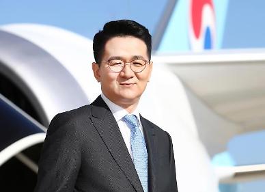 [재계 人사이트] 조원태 한진그룹 회장, 아시아나항공 합병 지연에 직접 뛴다