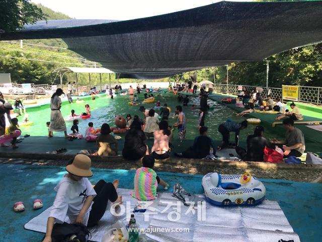 고흥군이 4년 만에 개장하여 운영하고 있는 팔영산 자연휴양림 물놀이장이 주민들에게 큰 인기다 사진고흥군