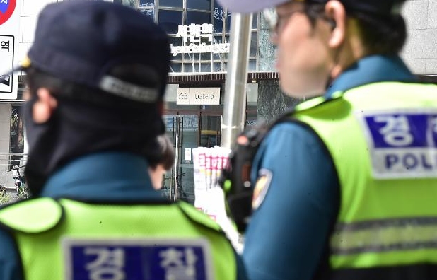 [분당 흉기난동] 경찰병력 배치된 서현역 일대